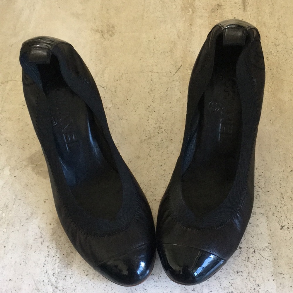 Comfortable elastic heels